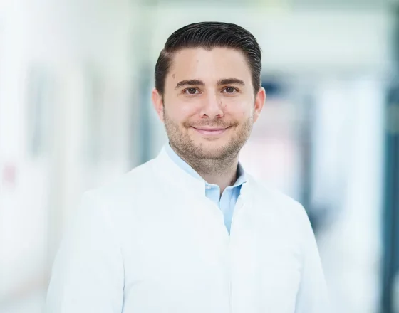 Dr. med. Niklas Palaskali